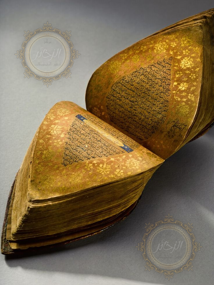 مصحف مخطوط مصغر مزخرف، نُسخ بواسطة علي بن عبد الكريم السمري البصري، الهند، أغرا، المغول، مؤرخ 982 هـ / 1574-1575 م